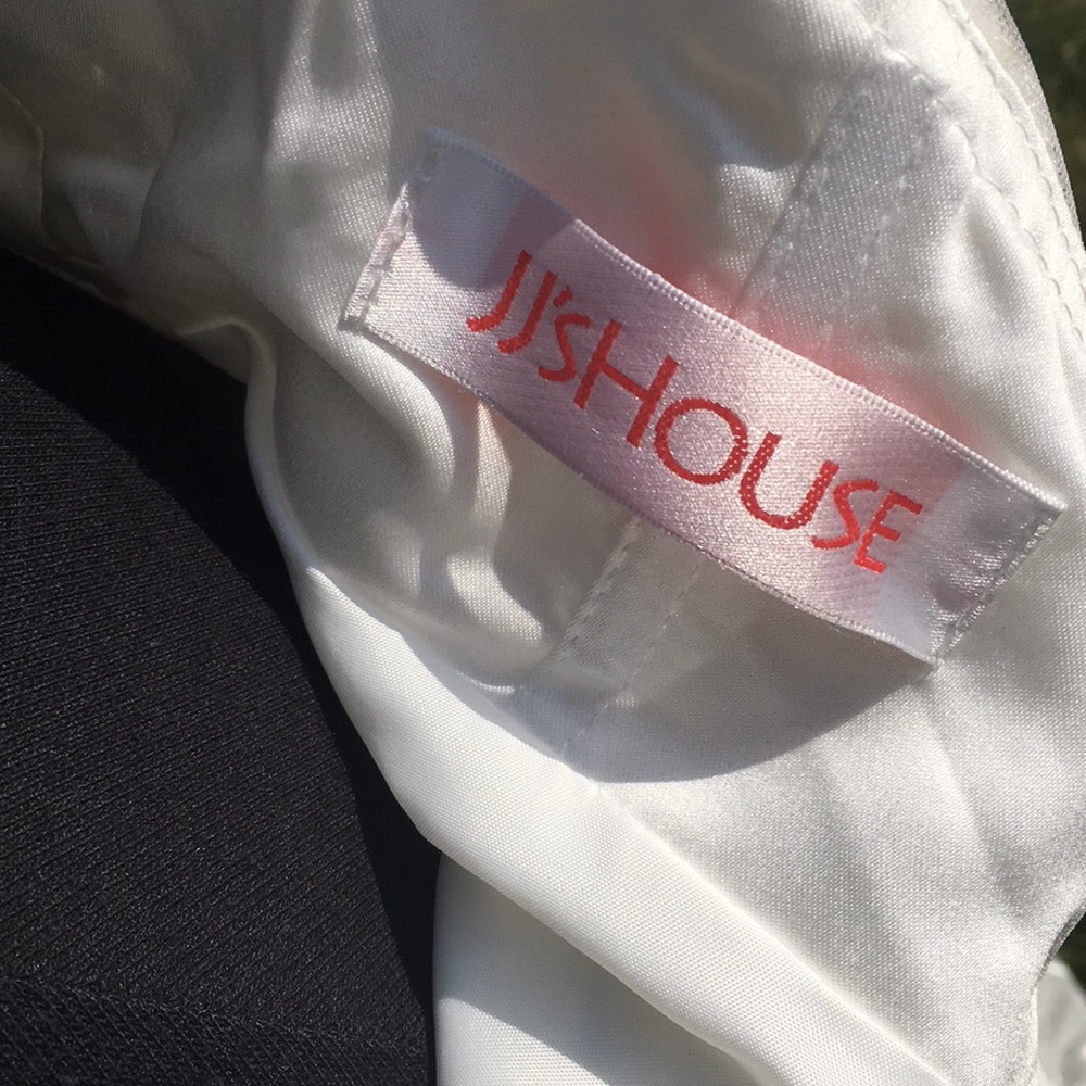 *HP!* JJs House A-Line Hi-Lo Lacey Wedding Dress - Picture 11 of 11